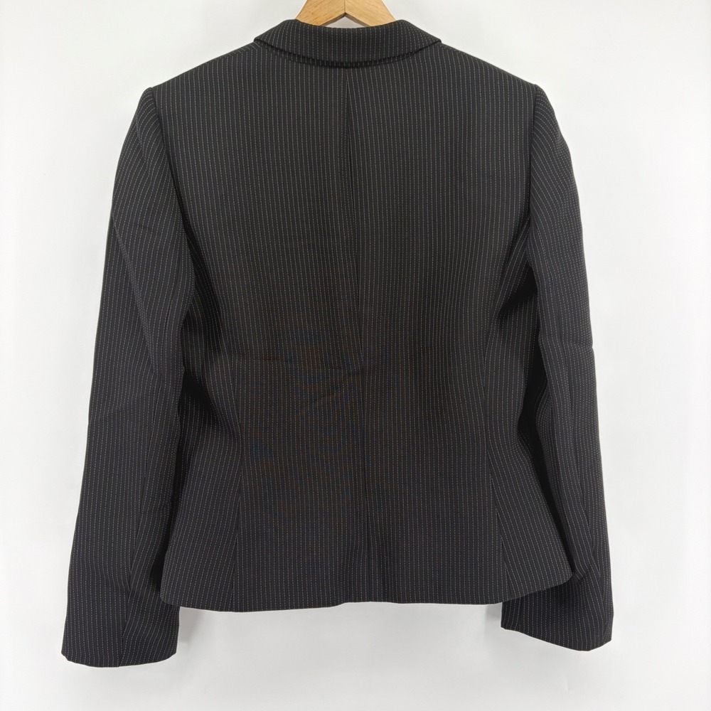 Tahari Arthur S Levine Womens Black Pinstripe Two Button Blazer Jacket Size 8 - Picture 3 of 9